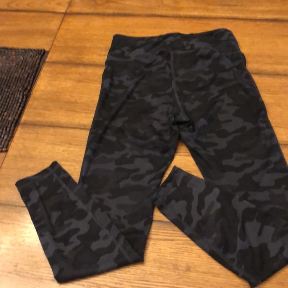 Danskin Size M/M/M leggings Yoga Dance Workout Outdoors pants gray camouflage - Picture 5 of 10